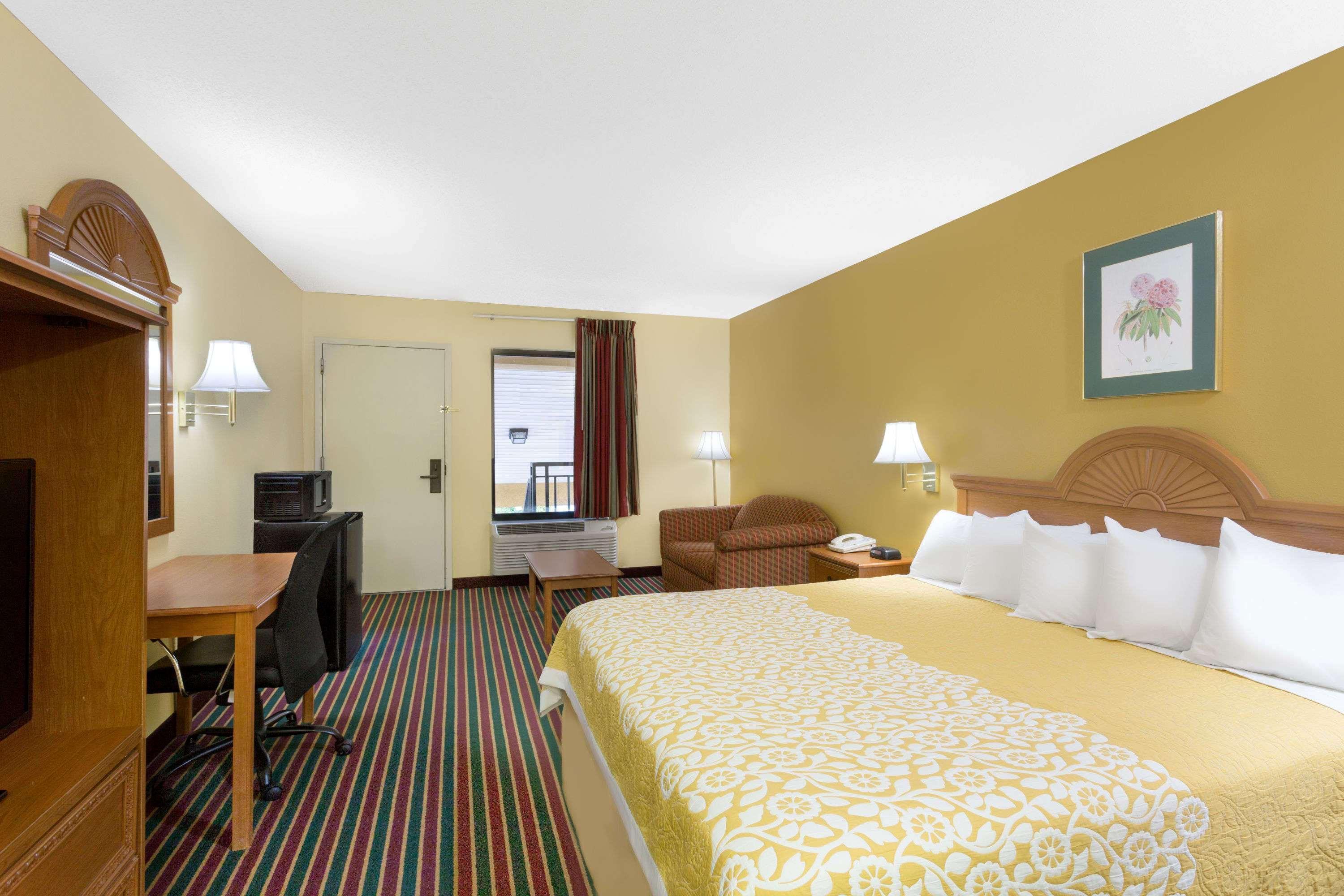 Days Inn By Wyndham Biscoe Ngoại thất bức ảnh