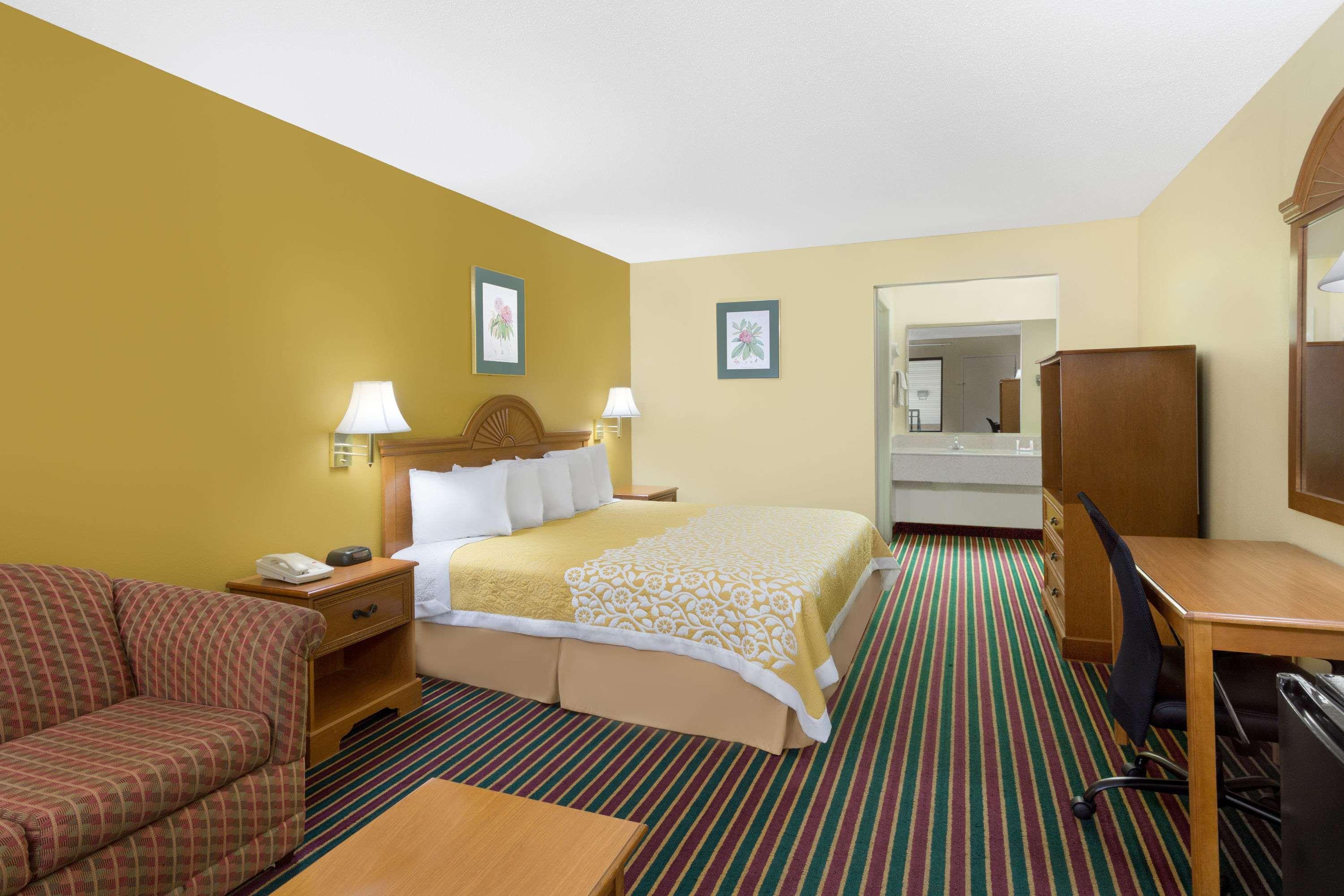 Days Inn By Wyndham Biscoe Ngoại thất bức ảnh