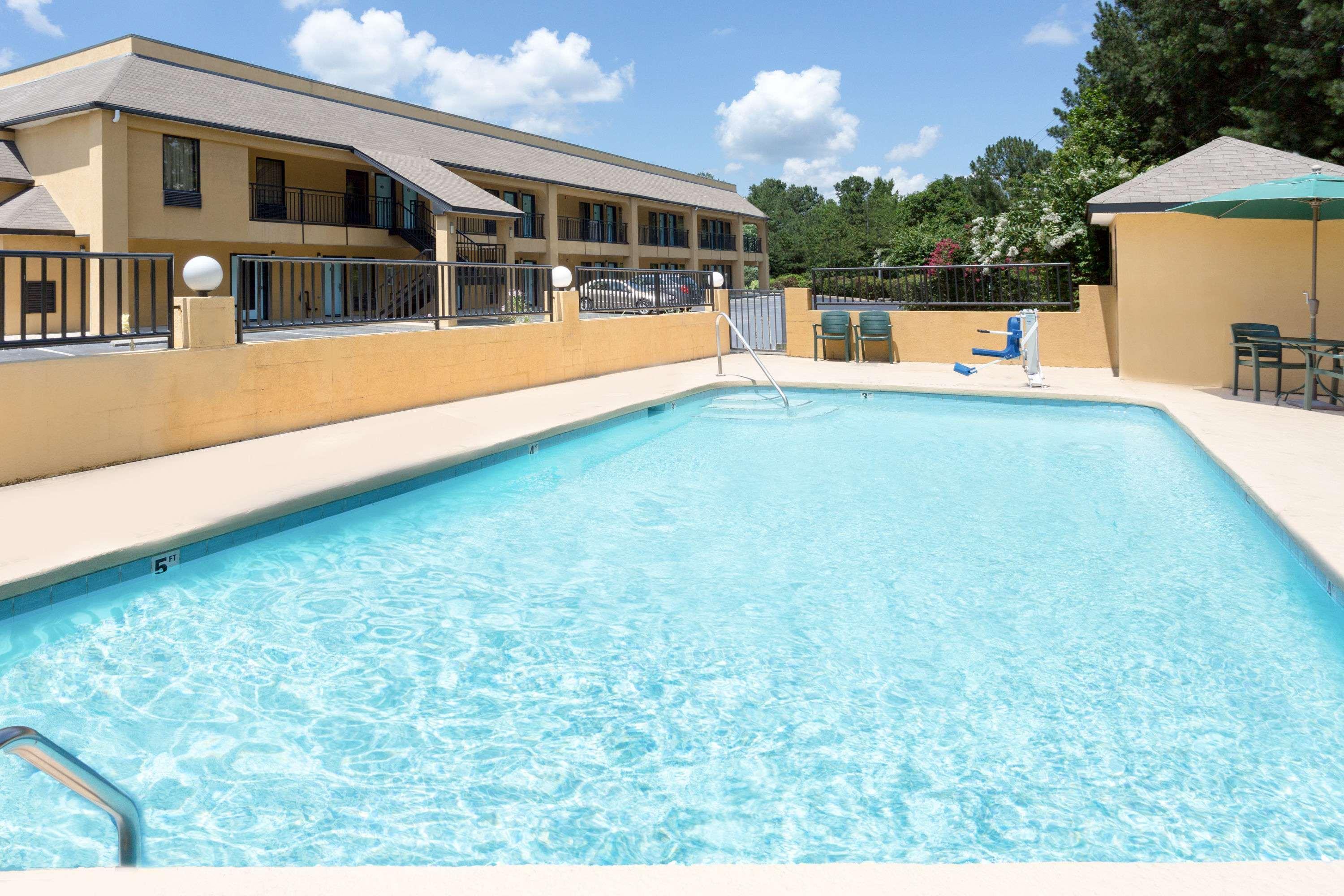 Days Inn By Wyndham Biscoe Ngoại thất bức ảnh